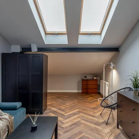 Close-golden - Old Town - Marcinkowskiego #1 * Warszawa