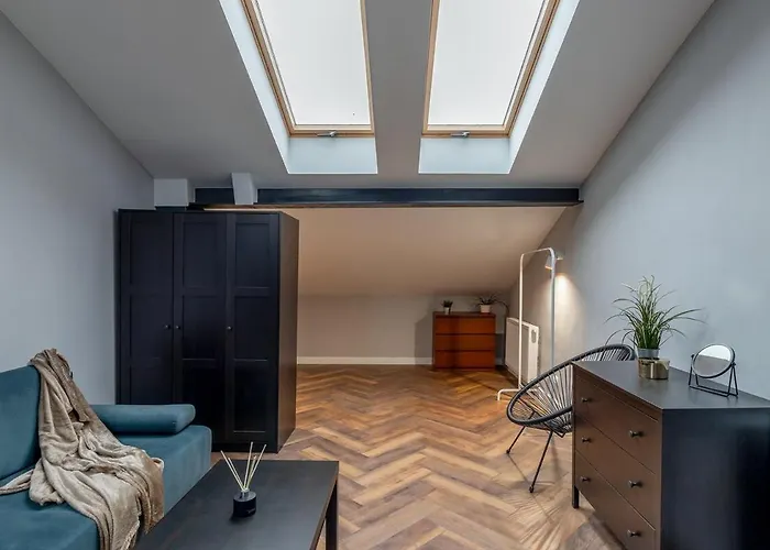 Close-golden - Old Town - Marcinkowskiego #1 * Varsovie