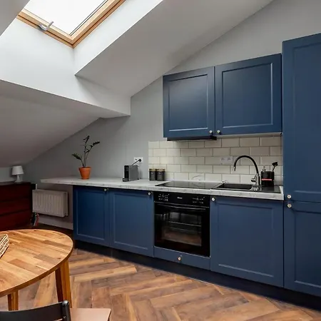 Close-golden - Old Town - Marcinkowskiego #1 * Warszawa